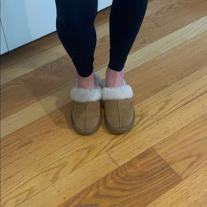 UGG SLIPPERS!!